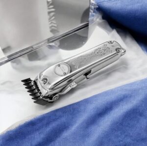 Dingling RF-1983 Professional Hair Clipper with 2000mAh Battery and Cordless Design