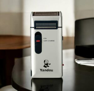 alt="Yandou Rechargeable Electric Shaver for Men"